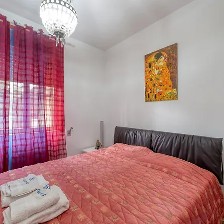 Aurora Apartment